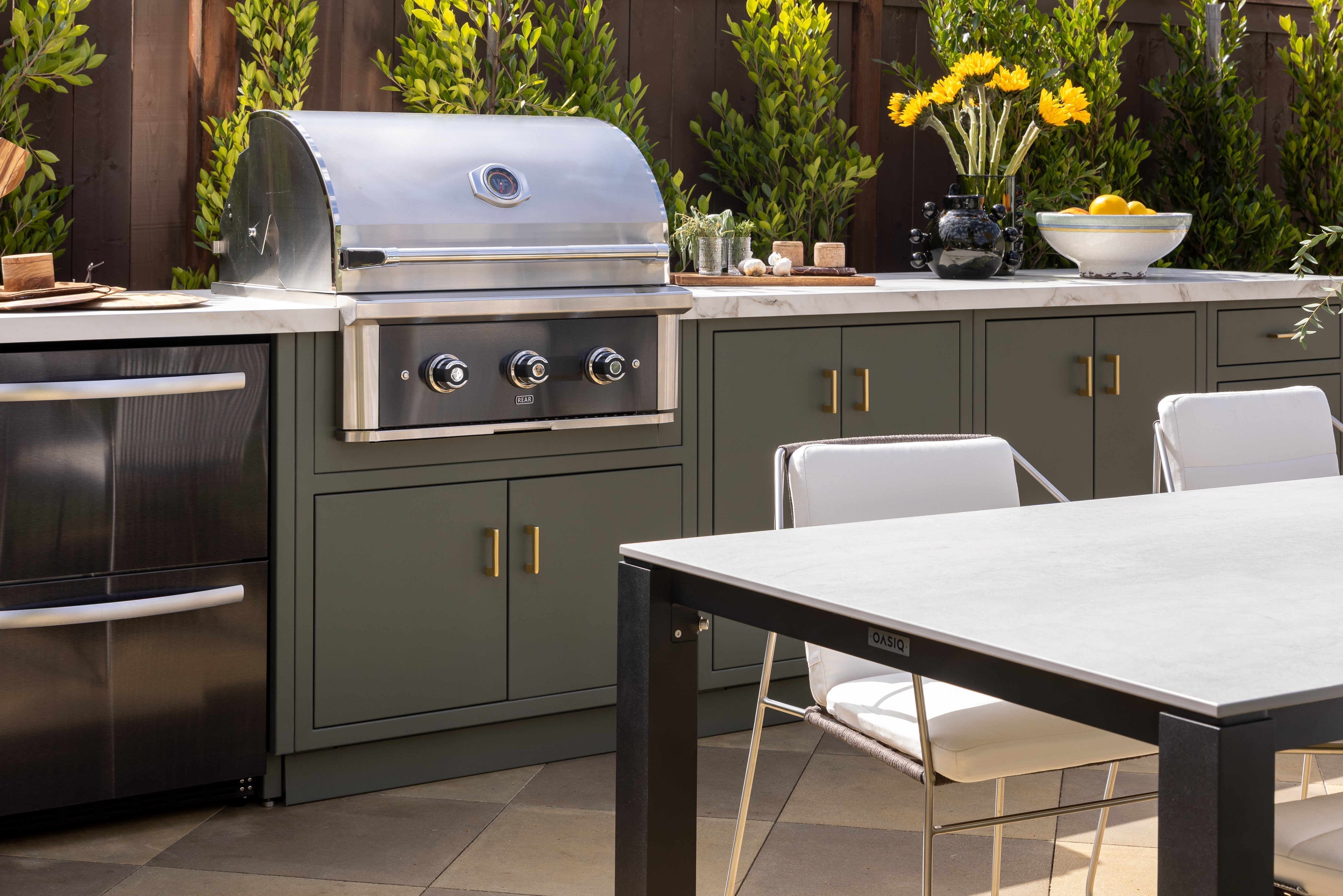 Josh Gad’s Backyard Makeover on Celebrity IOU with Matchless Cabinet